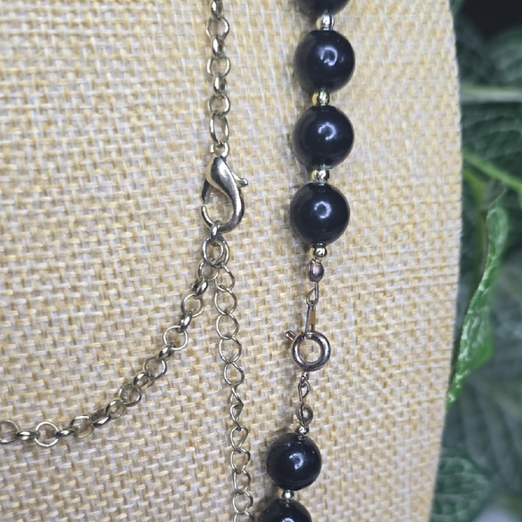 1 Multicolored Circle w/ Blk Beads & 1 Black Beaded W/ Gold Tone Necklaces - Picture 5 of 11